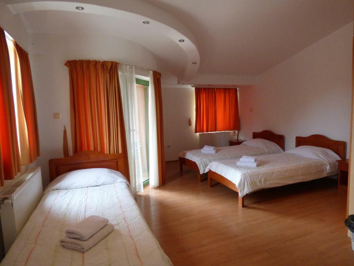 Hotel Vetrenjaca Vrsac Ngoại thất bức ảnh