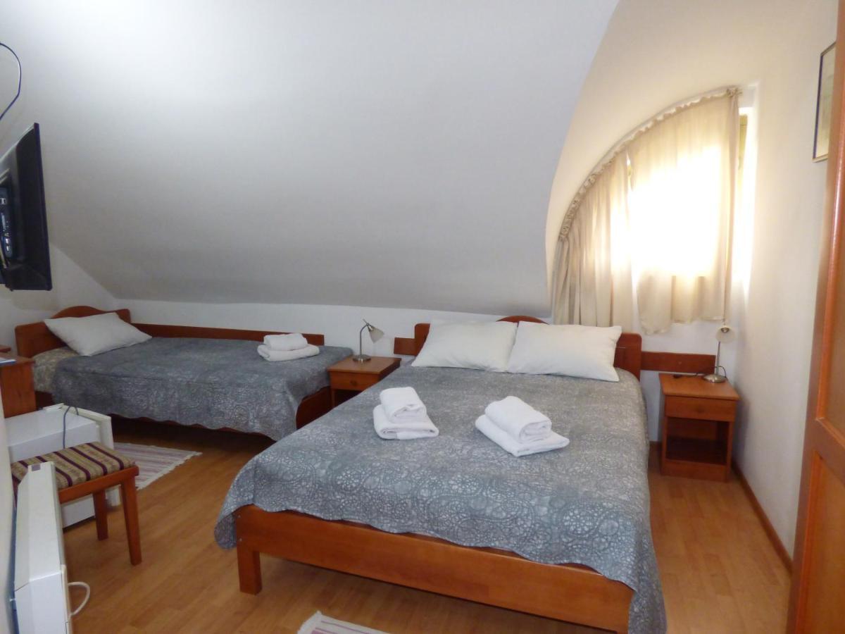 Hotel Vetrenjaca Vrsac Ngoại thất bức ảnh